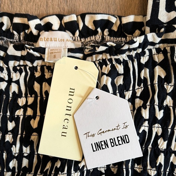 Chic Black and Cream Patterned Blouse - Picture 2 of 5